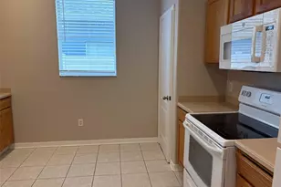 3922 Washburn Pl, Wesley Chapel, FL 33543 - Photo 9