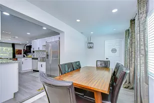 2714 E 98th Ave, Tampa, FL 33612 - Photo 15