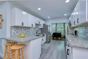 2714 E 98th Ave, Tampa, FL 33612 - Photo 9