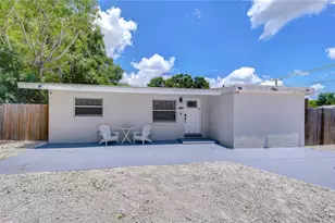 2714 E 98th Ave, Tampa, FL 33612 - Photo 3