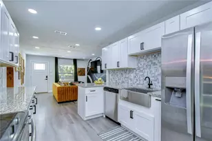 2714 E 98th Ave, Tampa, FL 33612 - Photo 13