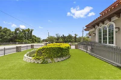 2101 W Bearss Avenue, Tampa, FL 33618 - Photo 95