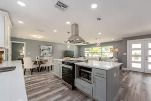 201 Harbor Bluff Dr, Largo, FL 33770 - Photo 19