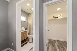 201 Harbor Bluff Dr, Largo, FL 33770 - Photo 27