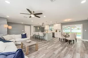 201 Harbor Bluff Dr, Largo, FL 33770 - Photo 17