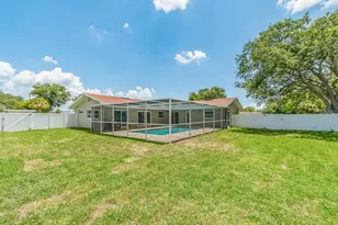 201 Harbor Bluff Dr, Largo, FL 33770 - Photo 43