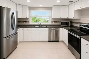 10124 Holly Dr, Port Richey, FL 34668 - Photo 7