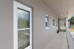 1225 58th St N, Saint Petersburg, FL 33710 - Photo 3