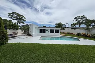 4820 Venetian Blvd NE, Saint Petersburg, FL 33703 - Photo 17