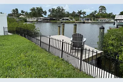 4820 Venetian Boulevard NE, Saint Petersburg, FL 33703 - Photo 21