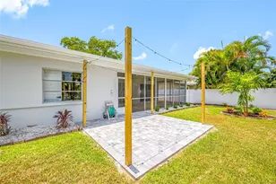 14499 Mooring Dr, Seminole, FL 33776 - Photo 11