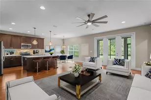 19303 Water Maple Dr, Tampa, FL 33647 - Photo 9