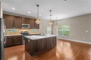 19303 Water Maple Dr, Tampa, FL 33647 - Photo 11