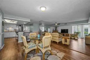 851 Bayway Blvd, Clearwater Beach, FL 33767 - Photo 9