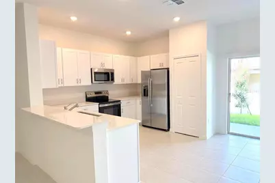 10203 Trumpet Honeysuckle Way, San Antonio, FL 33576 - Photo 3