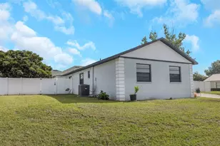 38811 James Ct, Zephyrhills, FL 33540 - Photo 5
