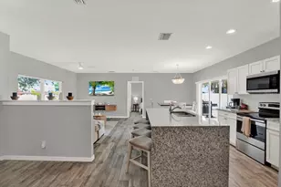 2011 Outer Dr, Sarasota, FL 34231 - Photo 5