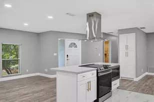 2964 Meadow Oak Dr S, Clearwater, FL 33761 - Photo 11