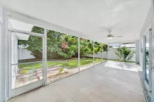 2964 Meadow Oak Dr S, Clearwater, FL 33761 - Photo 39