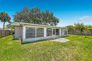 1405 Overcash Dr, Dunedin, FL 34698 - Photo 33