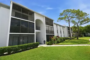 1182 Pine Ridge Cir W, Tarpon Springs, FL 34688 - Photo 21