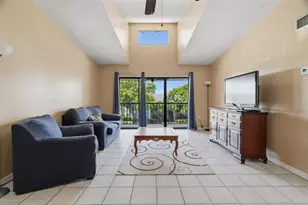 1182 Pine Ridge Cir W, Tarpon Springs, FL 34688 - Photo 3