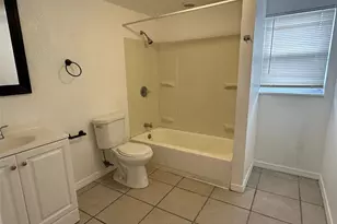 6360 1/2 30th Street N, Saint Petersburg, FL 33702 - Photo 9