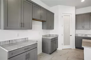 8255 Golden Bch Ct, Parrish, FL 34219 - Photo 15