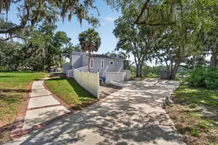 11302 Sandpine Rd, Riverview, FL 33569 - Photo 7