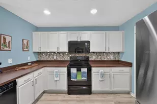 4582 Limerick Dr, Tampa, FL 33610 - Photo 11