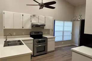 9765 Fox Chapel Rd, Tampa, FL 33647 - Photo 13