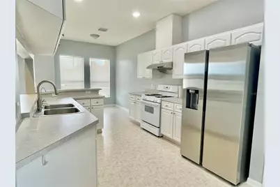 24652 Portofino Drive, Lutz, FL 33559 - Photo 3
