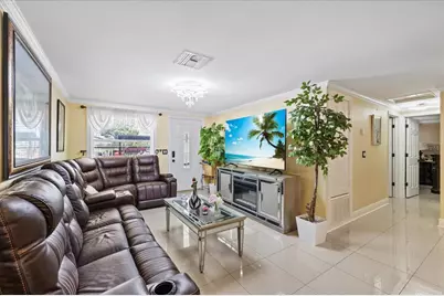 8318 Drycreek Drive, Tampa, FL 33615 - Photo 11