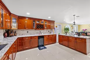 8318 Drycreek Dr, Tampa, FL 33615 - Photo 31