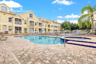 5009 Sunridge Palms Dr, Tampa, FL 33617 - Photo 9