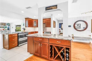 5237 23rd Ave N, Saint Petersburg, FL 33710 - Photo 7
