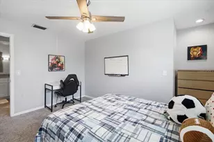 13101 Burnes Lake Dr, Tampa, FL 33612 - Photo 39