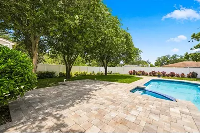 13101 Burnes Lake Drive, Tampa, FL 33612 - Photo 51