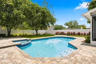13101 Burnes Lake Dr, Tampa, FL 33612 - Photo 5