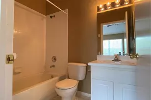1309 Throckmorton Dr, Wesley Chapel, FL 33543 - Photo 9