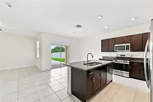 9454 Channing Hill Dr, Sun City Center, FL 33573 - Photo 7