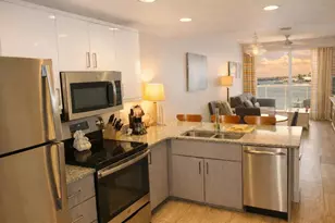 10091 Gulf Blvd, Treasure Island, FL 33706 - Photo 7
