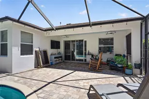 15601 Starling Water Dr, Lithia, FL 33547 - Photo 7