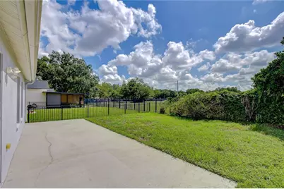 6010 Skylarkcrest Drive, Lithia, FL 33547 - Photo 3