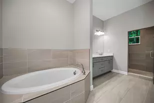 726 Grand Cypress Ln, Tarpon Springs, FL 34689 - Photo 23