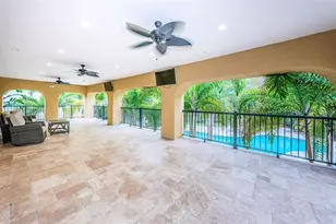 726 Grand Cypress Ln, Tarpon Springs, FL 34689 - Photo 39