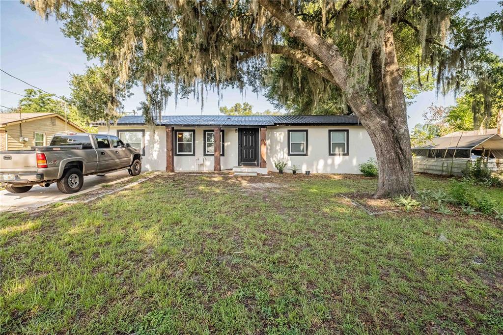 801 N Clermont Ave - 801 N Clermont Ave, Fort Meade, FL 33841 Luxury Property | Jose Angel Pina