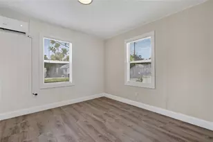 1905 24th St S, Saint Petersburg, FL 33712 - Photo 45