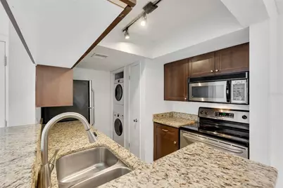 10200 Gandy Boulevard N #1205, Saint Petersburg, FL 33702 - Photo 9