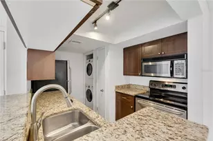 10200 Gandy Blvd N, Saint Petersburg, FL 33702 - Photo 9